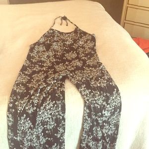 One-piece halter outfit